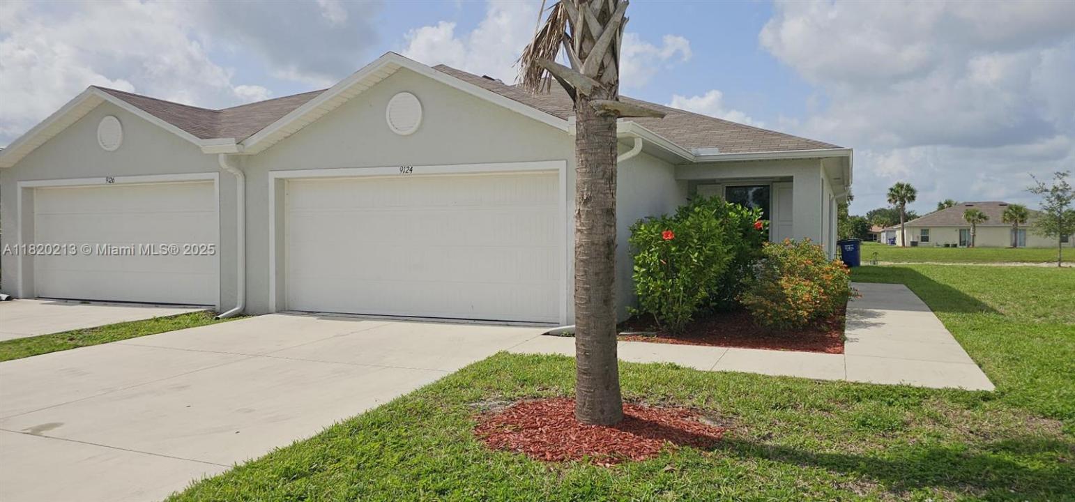 9124 Aegean Cir, Lehigh Acres, Florida 33936, Stati Uniti