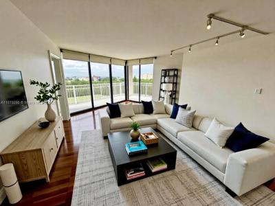 1000 Quayside Ter 1009, Miami, Florida 33138, USA