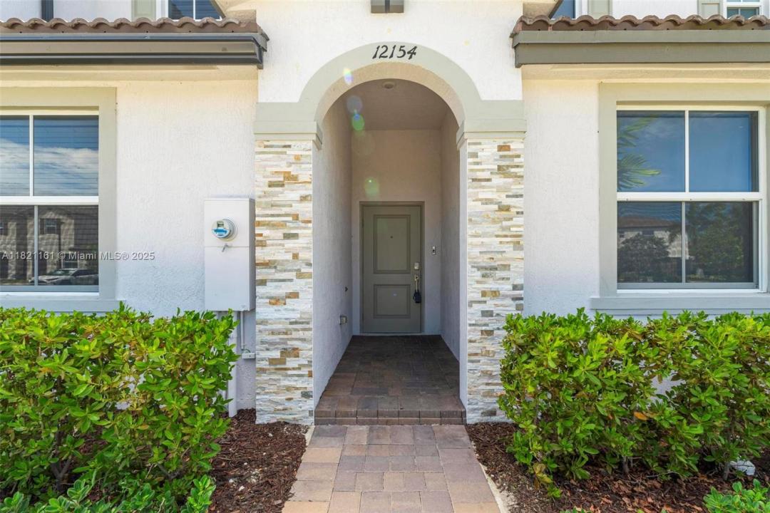 12154 NW 24th Ct 12154, Miami, 佛罗里达州 33167, 美国