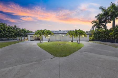 23421 SW 217th Ave, Homestead, Florida 33031, USA