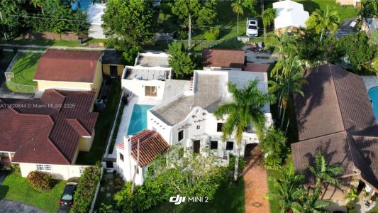 85 Deer Run, Miami Springs, Florida 33166, USA