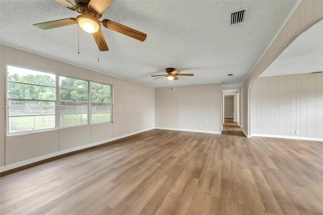 160 Southwest 9th Avenue, Other City - In The State Of Florida, Florida 32054, HOA KỲ
