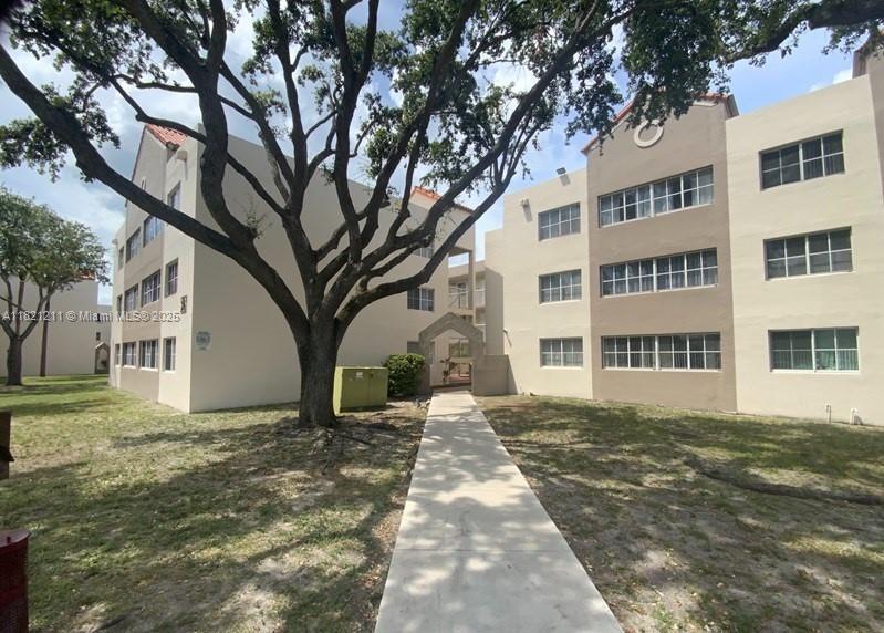 6115 NW 186th St 104, Hialeah, Flórida 33015, Estados Unidos