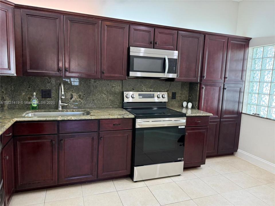 5283 Europa Dr F, Boynton Beach, פלורידה 33437, ארצות הברית של אמריקה 