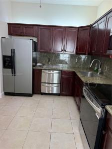 5283 Europa Dr F, Boynton Beach, Florida 33437, USA