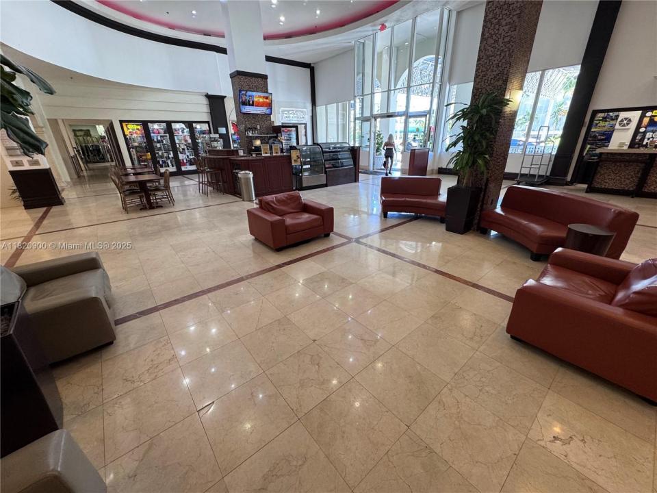 19201 N Collins Ave 826, Sunny Isles Beach, Florida 33160