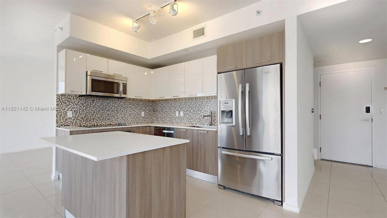 5300 Paseo Blvd 1701, Doral, Florida 33166, USA