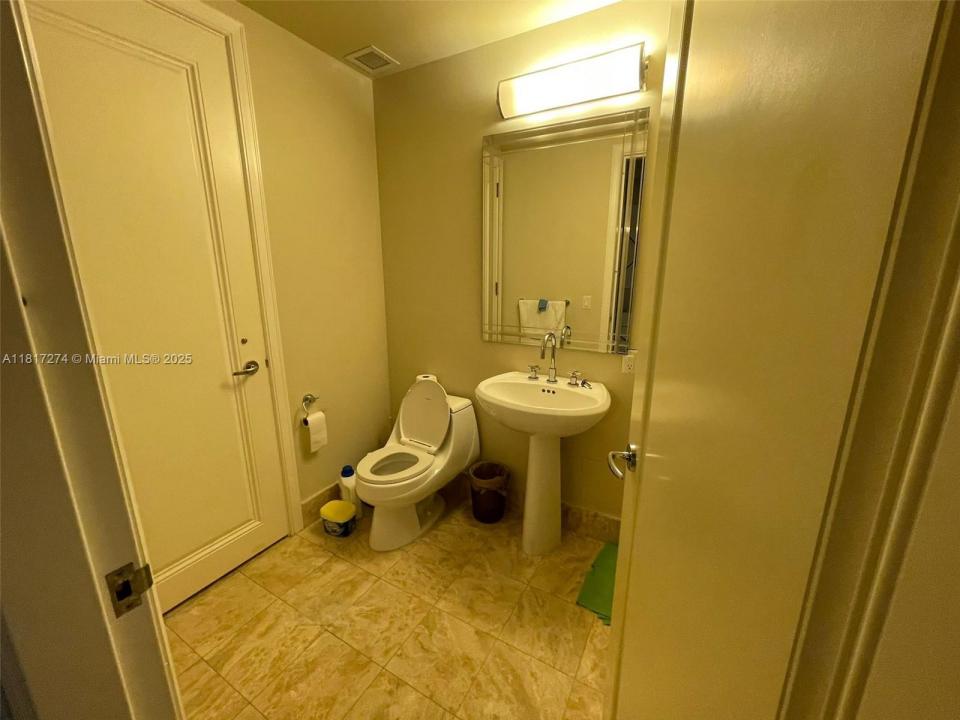 1435 Brickell Ave 3112, Miami, Florida 33131