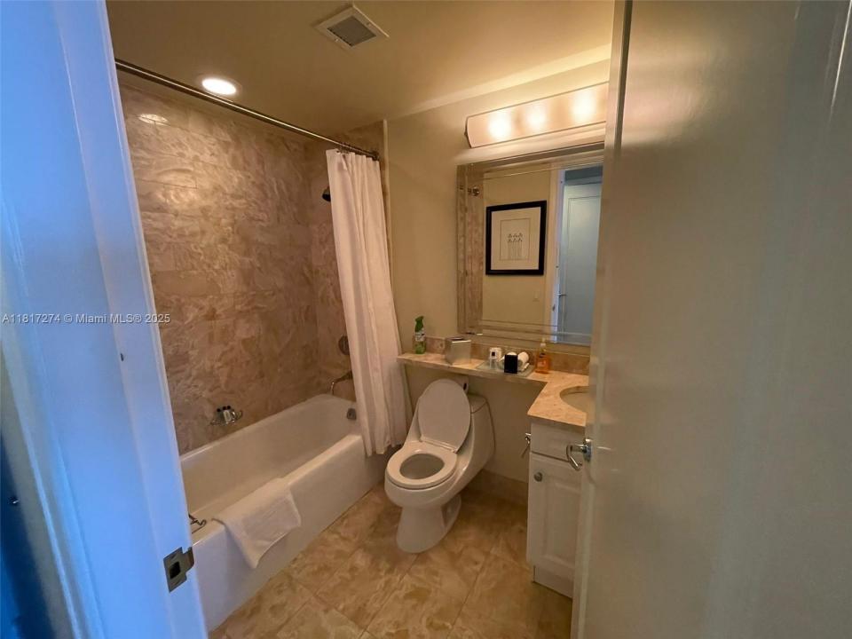 1435 Brickell Ave 3112, Miami, Florida 33131