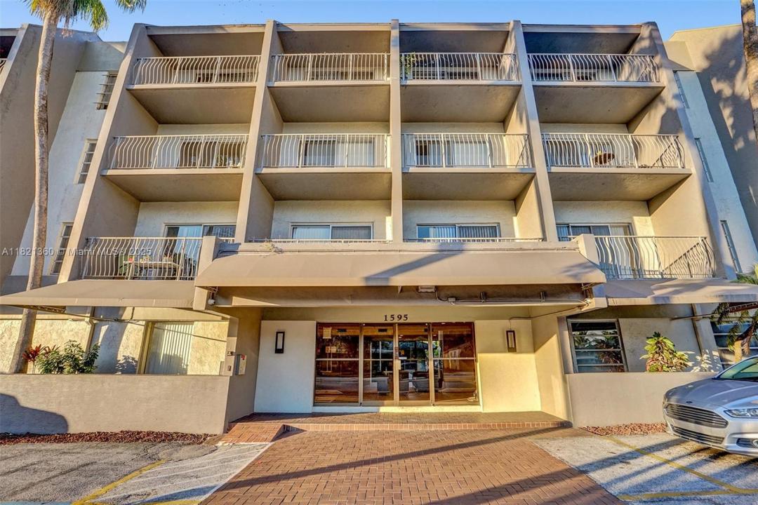 1595 NE 135th St 339, North Miami, Florida 33161