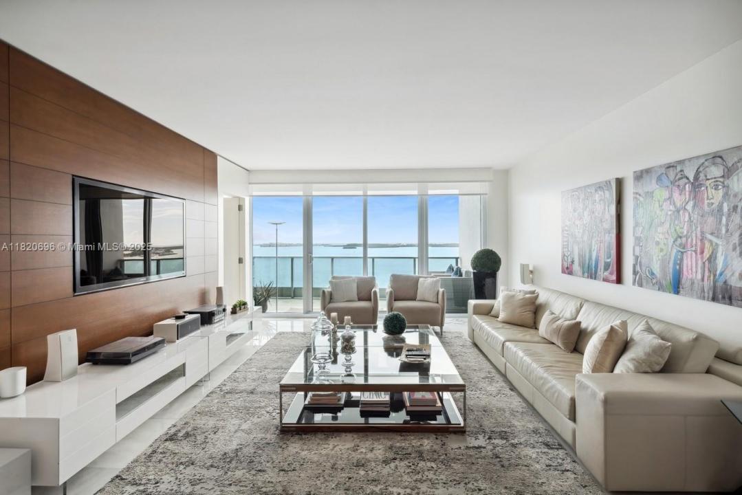 1331 Brickell Bay Dr 1907, Miami, フロリダ 33131, アメリカ合衆国