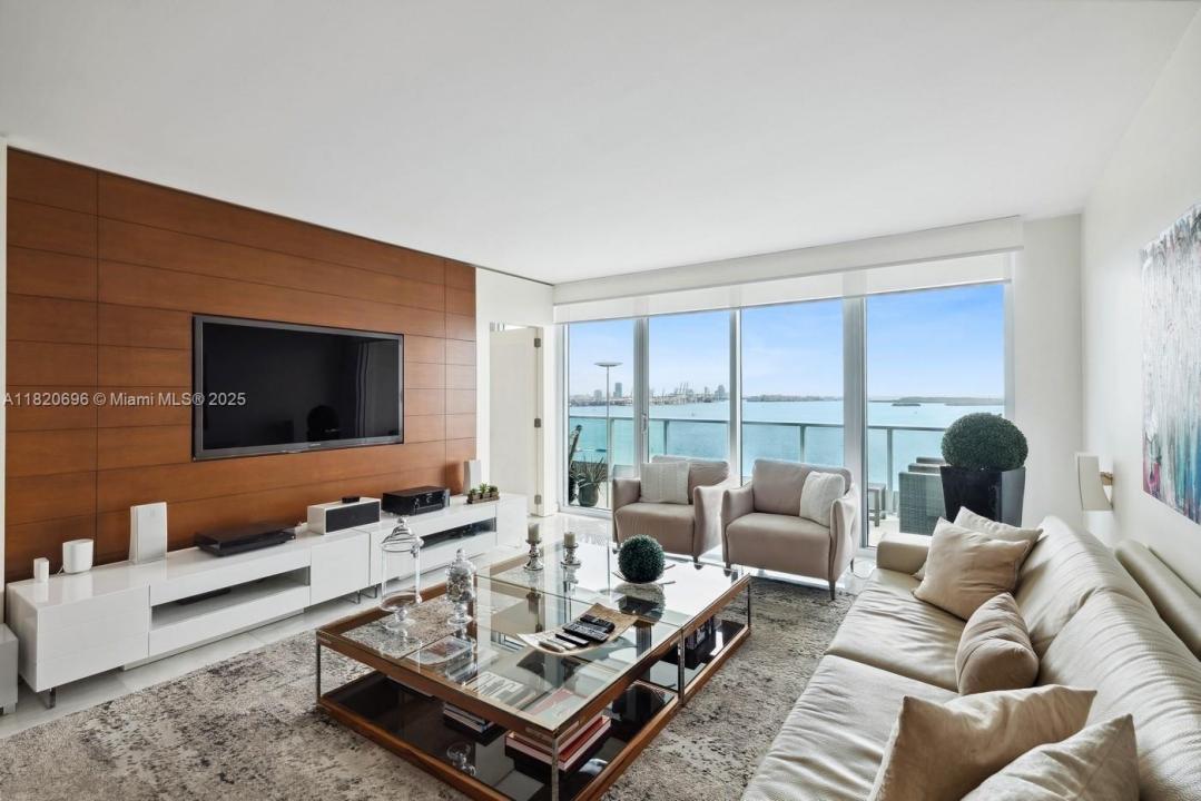 1331 Brickell Bay Dr 1907, Miami, フロリダ 33131, アメリカ合衆国
