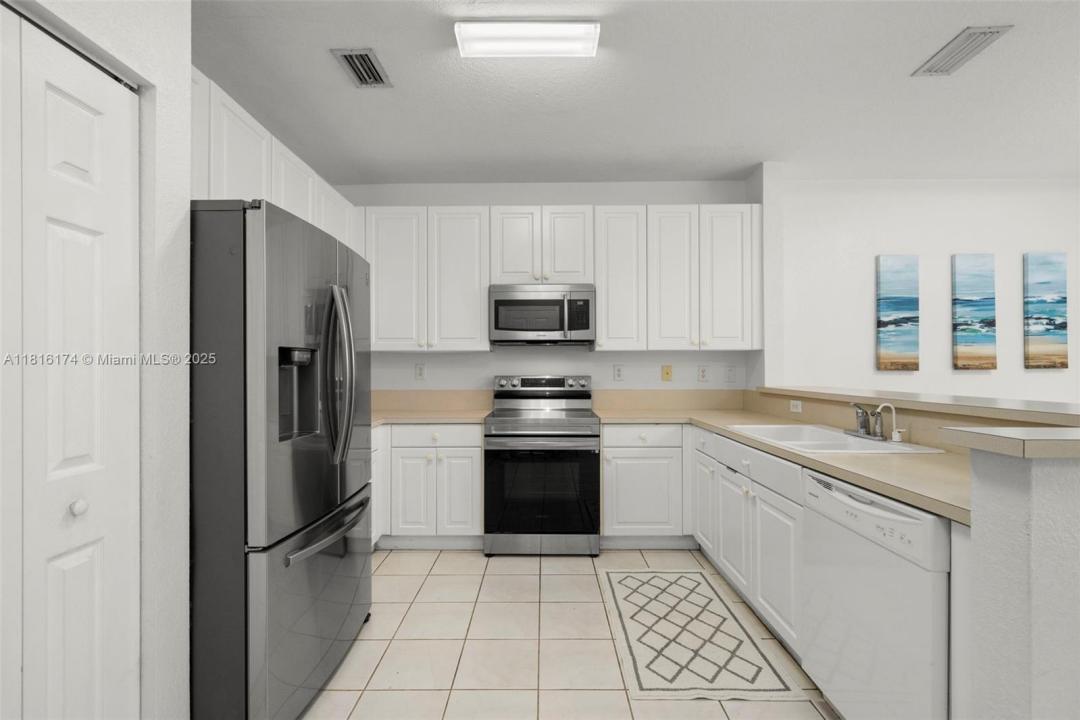 1968 NW 79th Way, Pembroke Pines, Flórida 33024, Estados Unidos