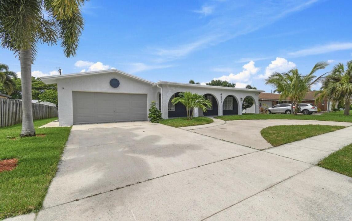 4421 NW 2nd Court, Coconut Creek, Flórida 33066, Estados Unidos