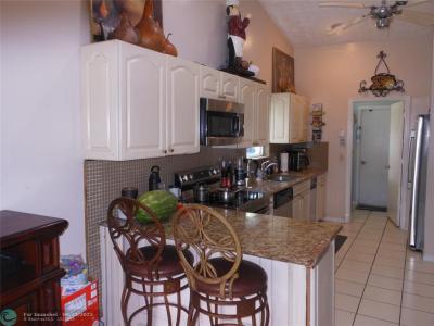 8706 NW 83rd St, Tamarac, Florida 33321, Stati Uniti