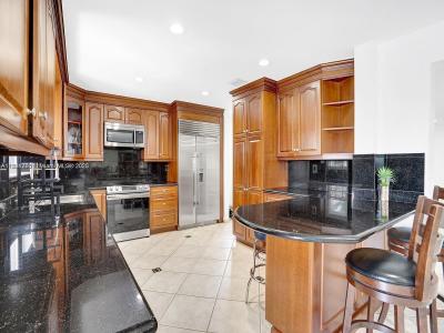 5343 NW 111th Ct, Doral, Florida 33178, USA
