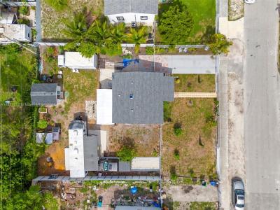 2330 NW 94th St, Miami, Florida 33147, USA