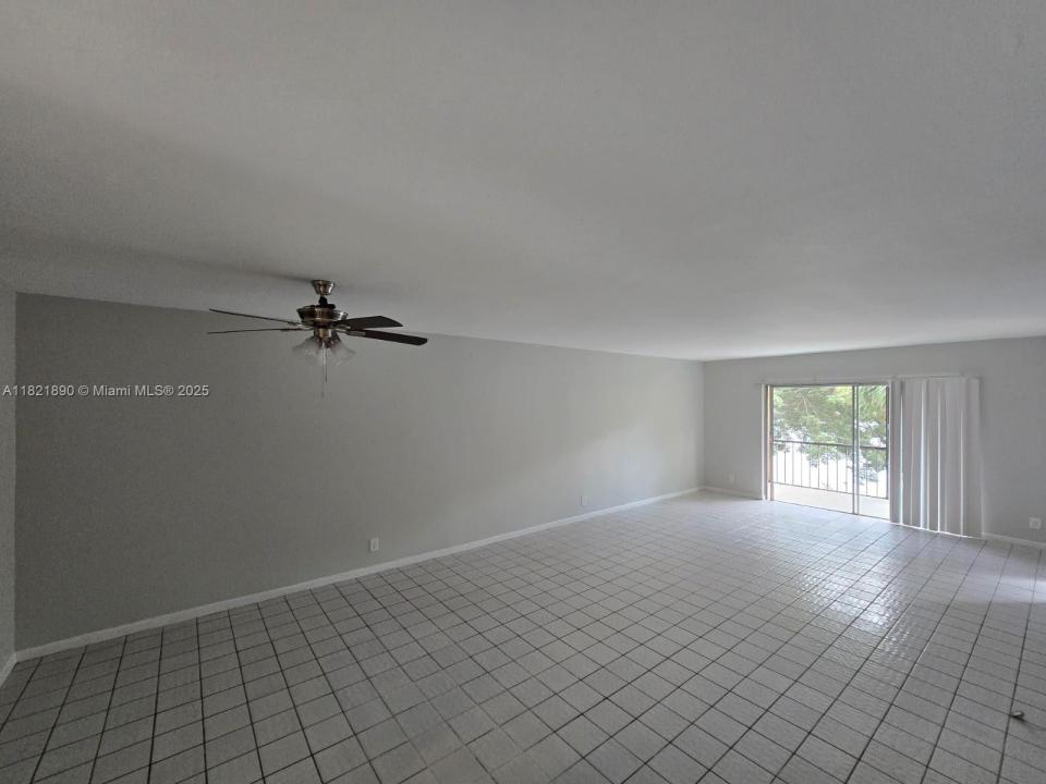 3300 Spanish Moss Ter 210, Lauderhill, פלורידה 33319, ארצות הברית של אמריקה 