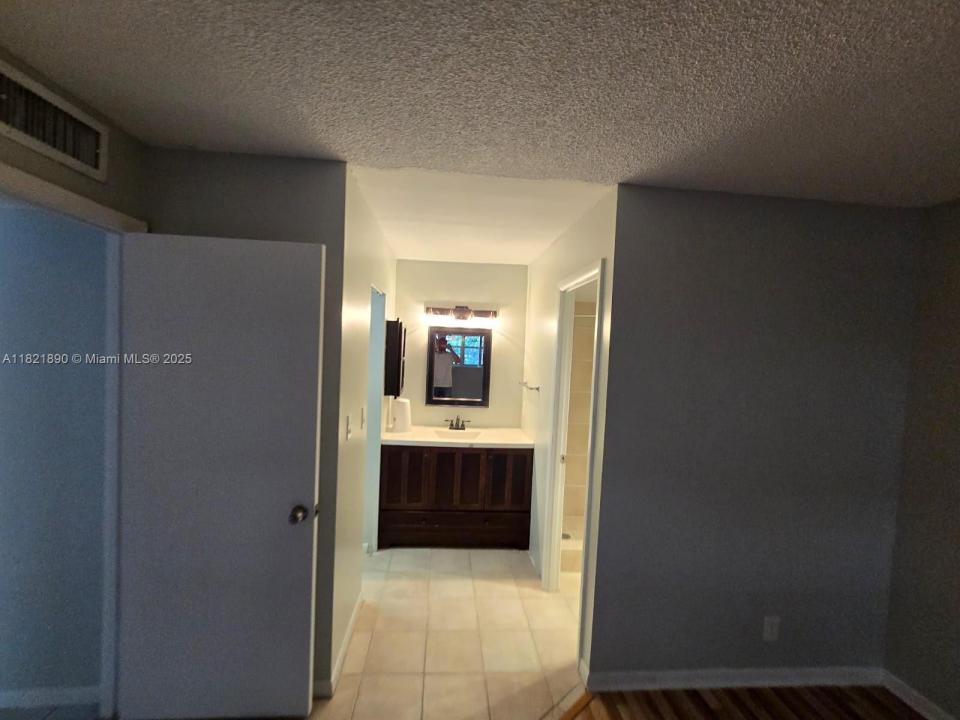 3300 Spanish Moss Ter 210, Lauderhill, פלורידה 33319, ארצות הברית של אמריקה 