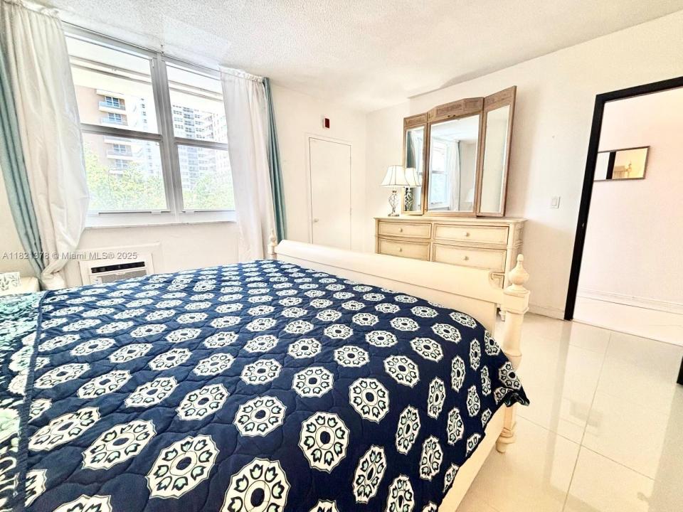 1936 S Ocean Dr 7C, Hallandale Beach, Florida 33009
