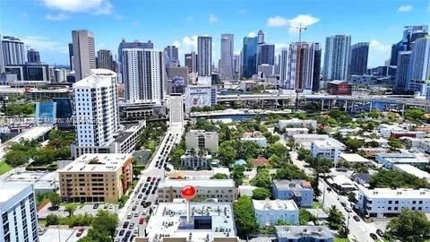 546 SW 1st St 501, Miami, Flórida 33130, Estados Unidos