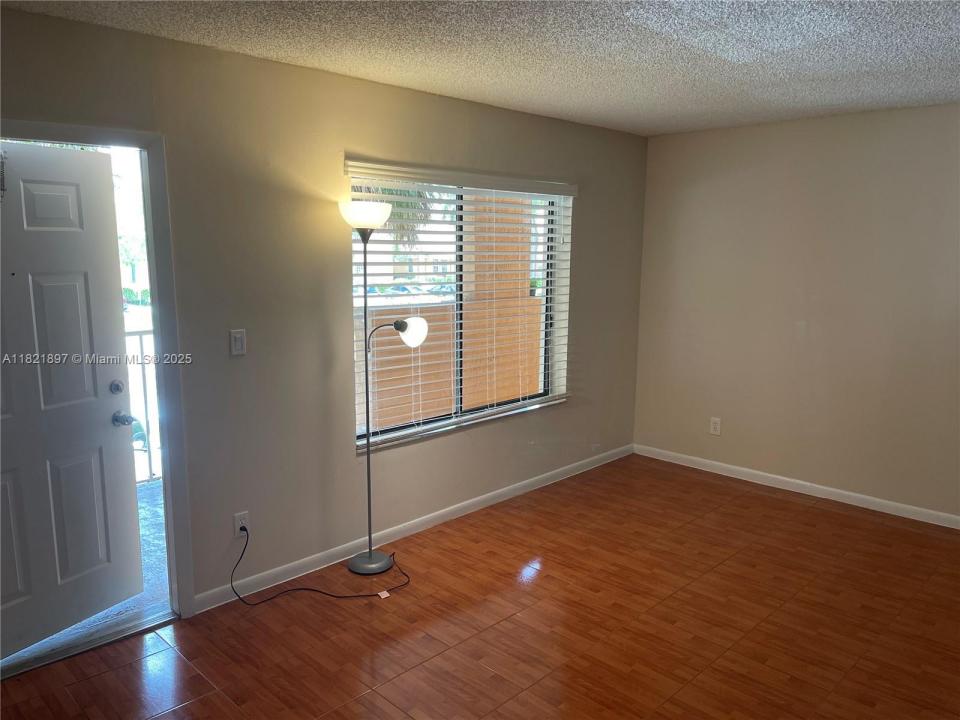 6900 SW 39th St 206J, Davie, Florida 33314, USA