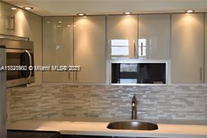 1950 S Ocean Dr 16F, Hallandale Beach, Florida 33009, USA