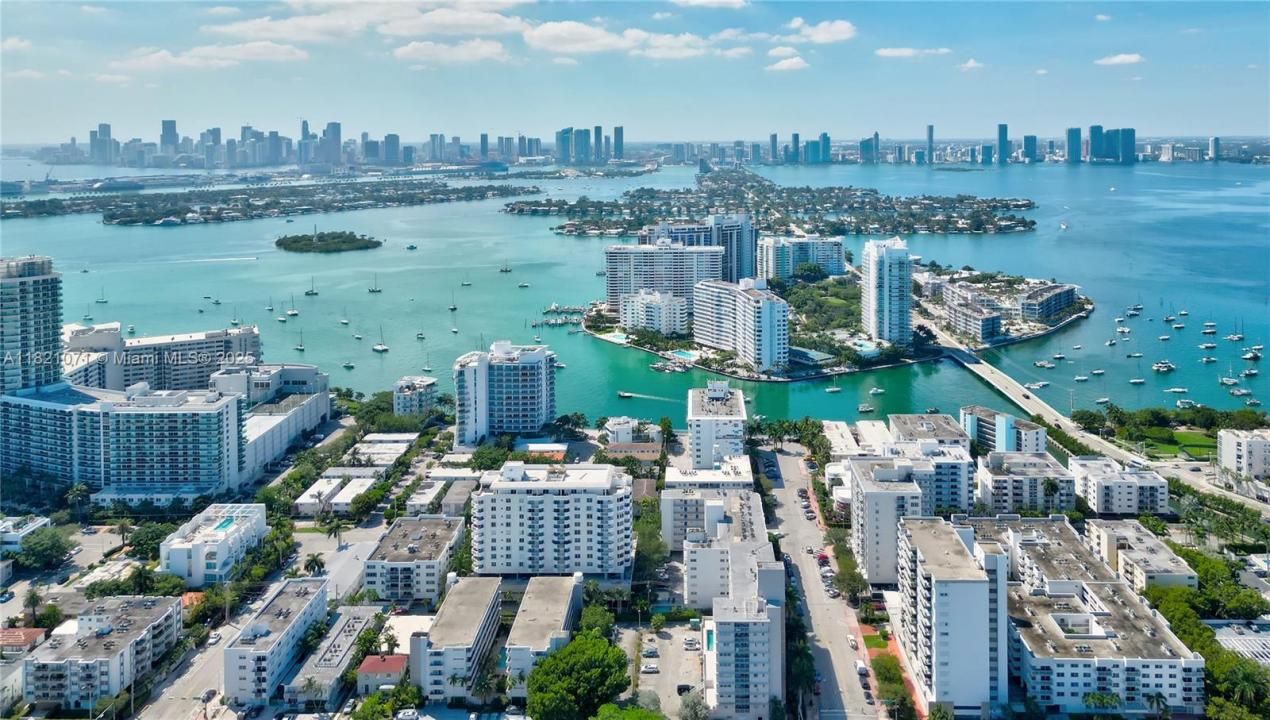 1621 Bay Rd 1002, Miami Beach, Florida 33139, Estados Unidos
