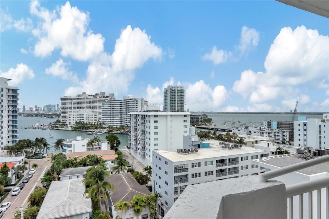1621 Bay Rd 1002, Miami Beach, Florida 33139, Estados Unidos