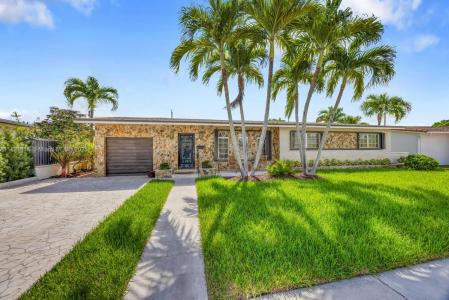 5025 SW 90th Ct, Miami, Florida 33165, USA