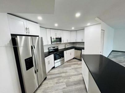800 Parkview Dr 612, Hallandale Beach, Florida 33009, USA
