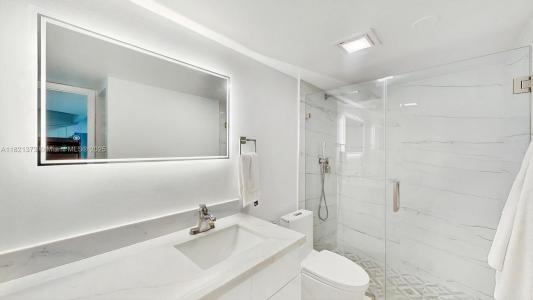 7180 NW 179th St 105, Hialeah, Florida 33015, USA