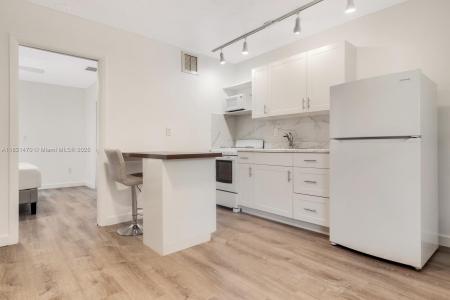 345 Michigan Ave 11, Miami Beach, Florida 33139, USA