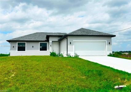 9017 Meadow Cir, La Belle, Florida 33935, USA