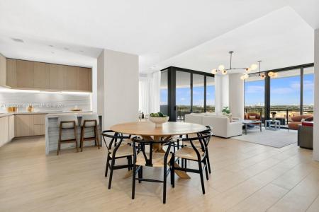 8701 Collins Ave 805, Miami Beach, Florida 33154, USA