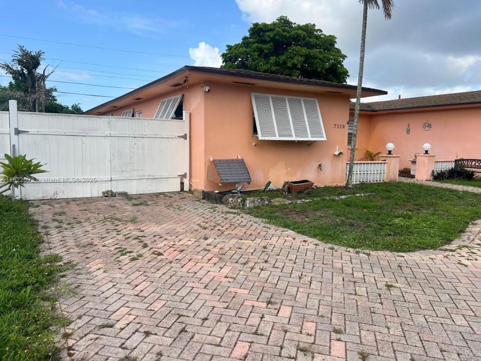 7110 SW 11th St, Pembroke Pines, 佛羅里達州 33023, 美國