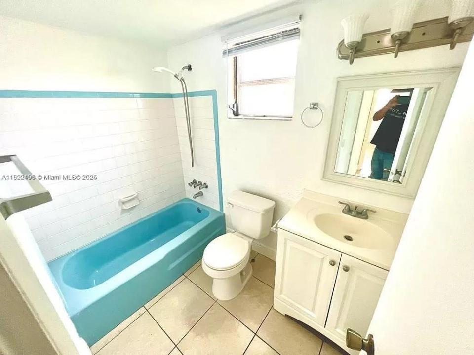 281 NE 40th St 2, Oakland Park, Флорида 33334, Соединенные Штаты