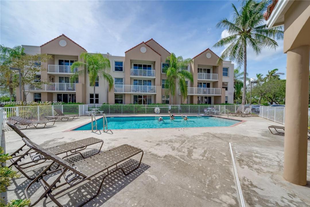 2711 Ocean Club Blvd 207, Hollywood, Floride 33019, États-Unis