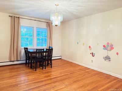 2020 Midlane, Oyster Bay, Nowy Jork 11791, USA