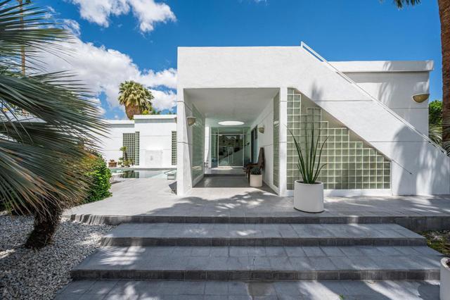 W ViA Lola, Palm Springs, California 92262