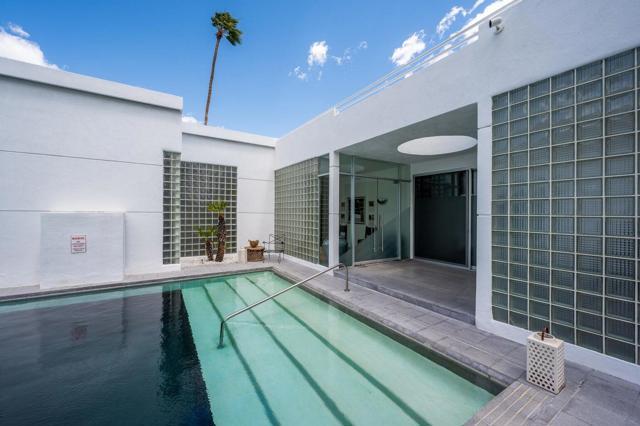 W ViA Lola, Palm Springs, California 92262