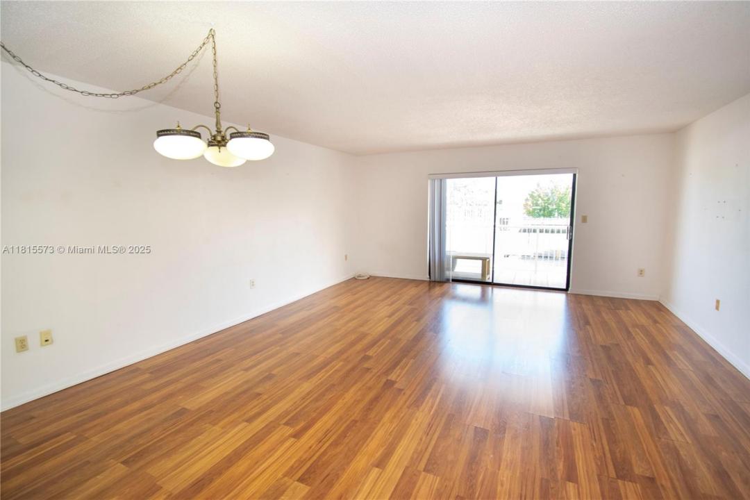130 S Shore 2F, Miami Beach, Florida 33141