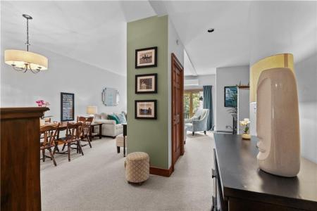 158 Narragansett Avenue U, Newport, RI 02840, USA