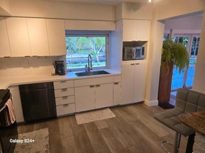 4070 NE 16th Ave, Oakland Park, Florida 33334