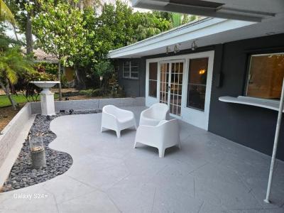 4070 NE 16th Ave, Oakland Park, Florida 33334