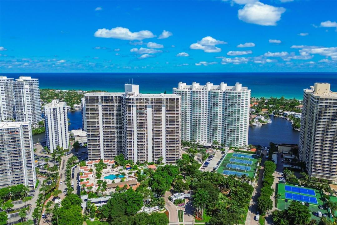 20281 E Country Club Dr 1412, Aventura, Floride 33180, États-Unis