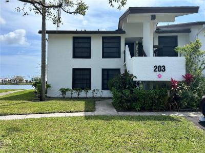 Oakland Park, Florida 33309, USA