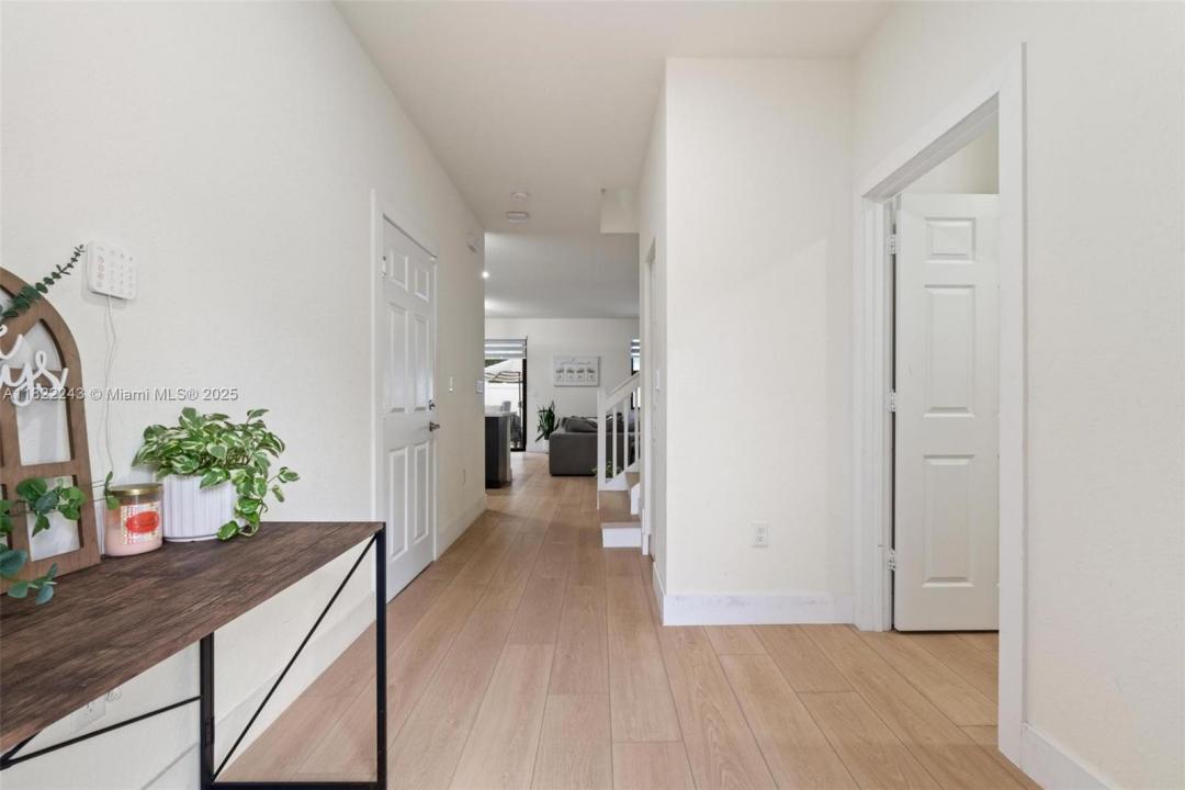 10129 W 32nd Ln, Hialeah, Flórida 33018, Estados Unidos