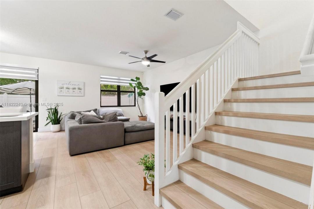 10129 W 32nd Ln, Hialeah, Flórida 33018, Estados Unidos