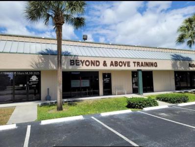 2011 S Perimeter Rd, Fort Lauderdale, Florida 33309, USA